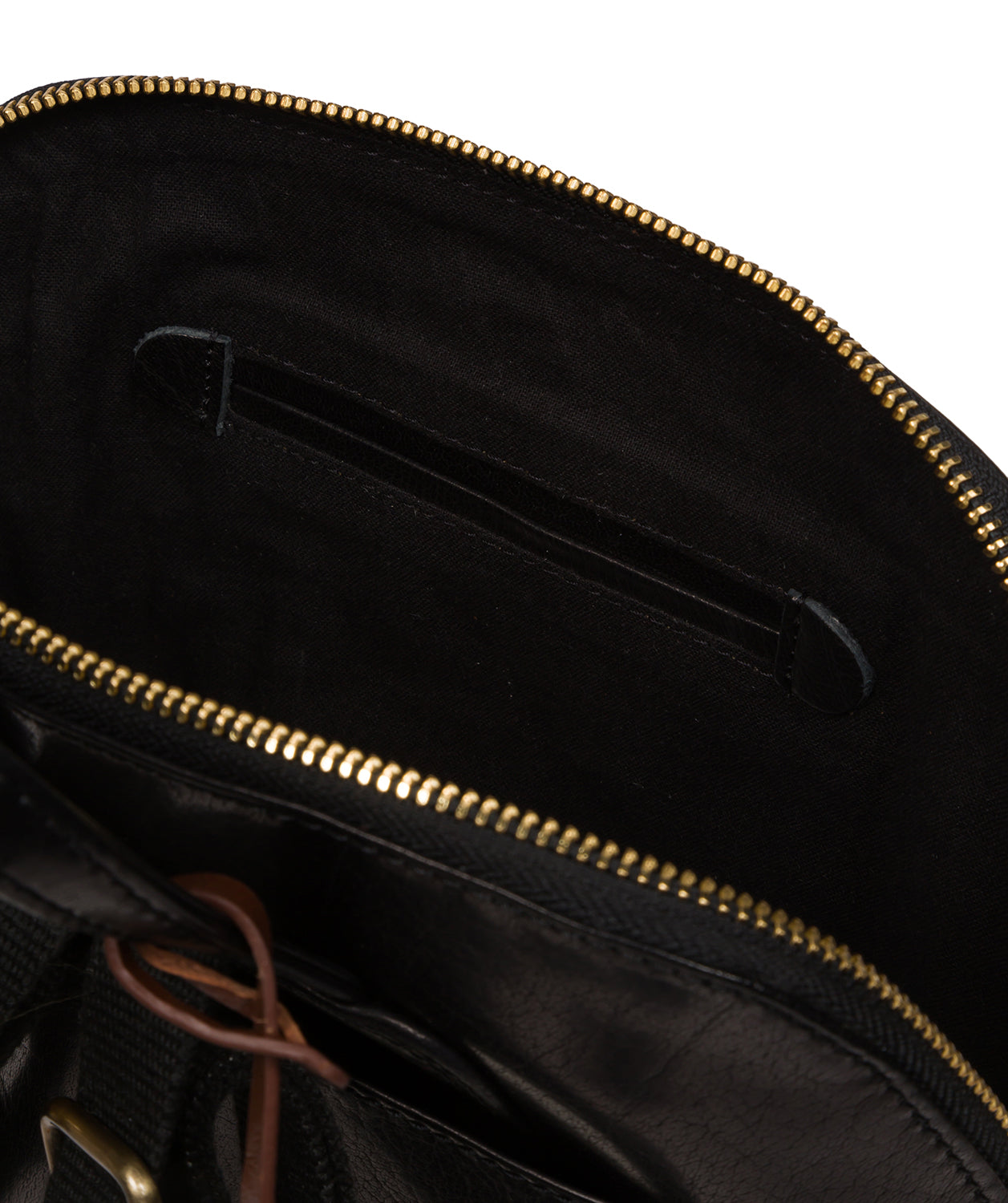 Conkca Signature Collection Bags: 'Hollis' Black Leather Backpack