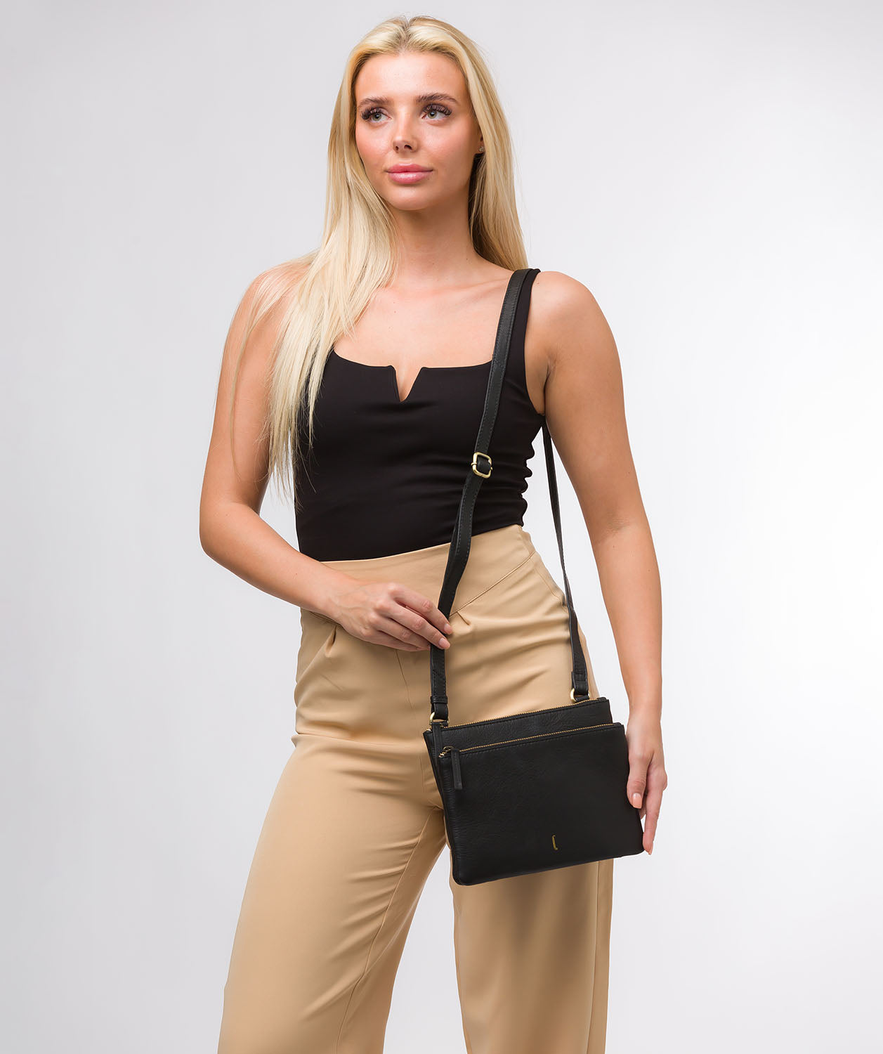 Pure Luxuries London #product-type#: 'Demi' Black Leather Cross Body Bag