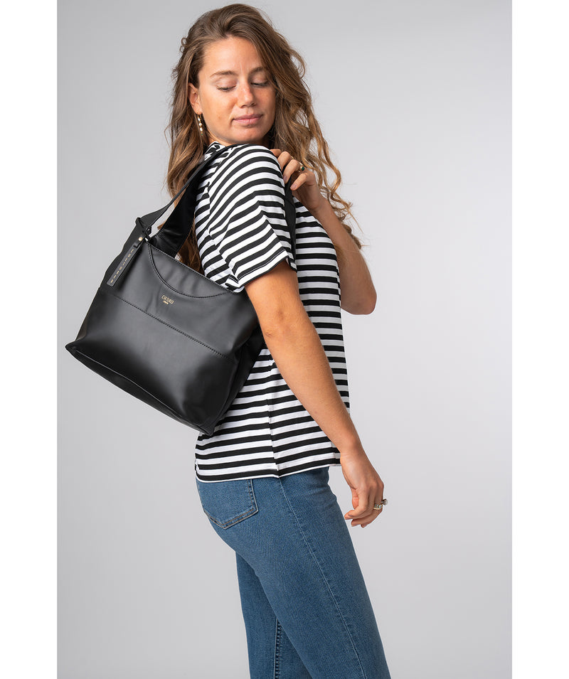 'Ariel' Black Leather Shoulder Bag