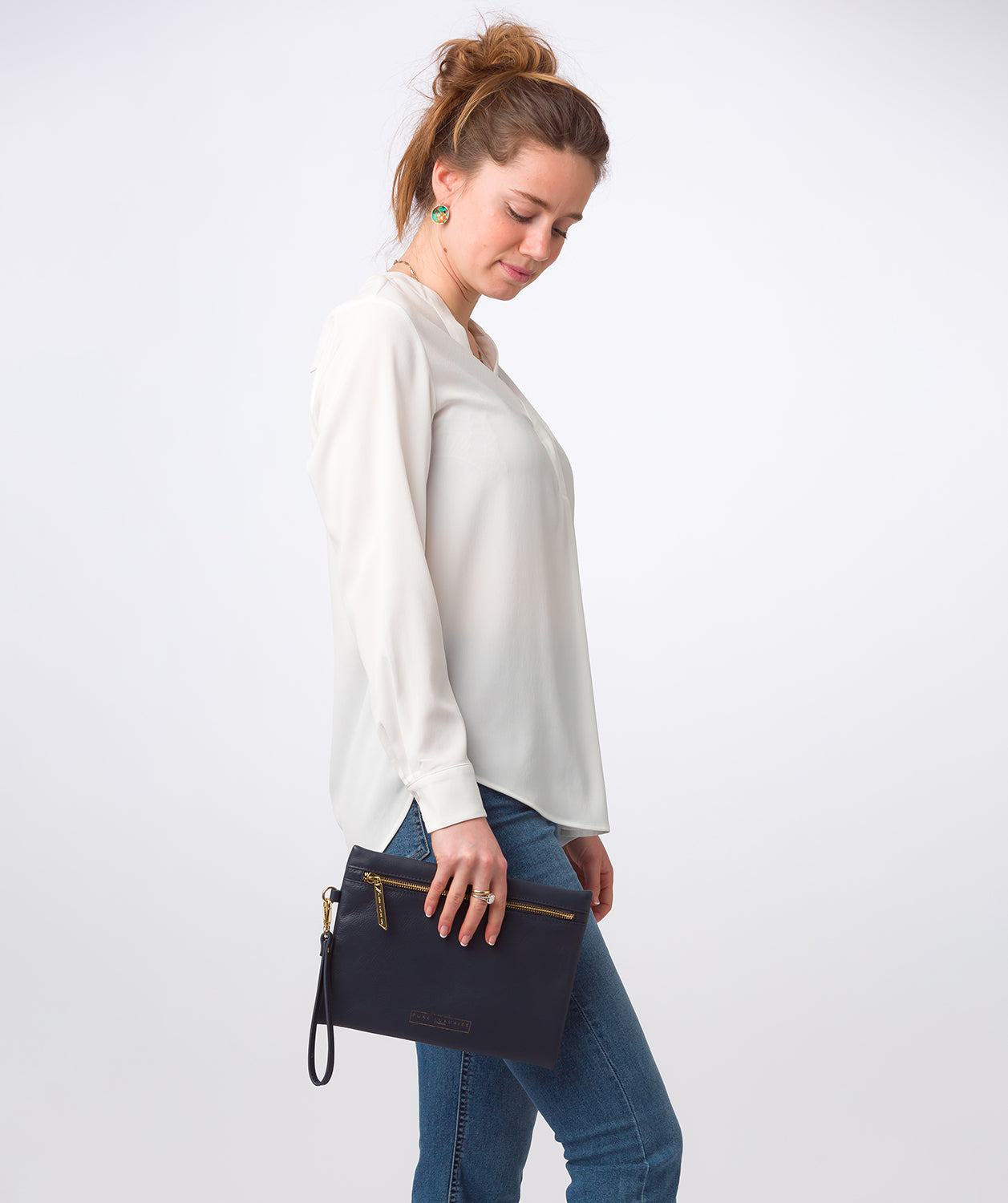 Pure Luxuries Classic Collection Bags: 'Chalfont' Navy Leather Clutch Bag