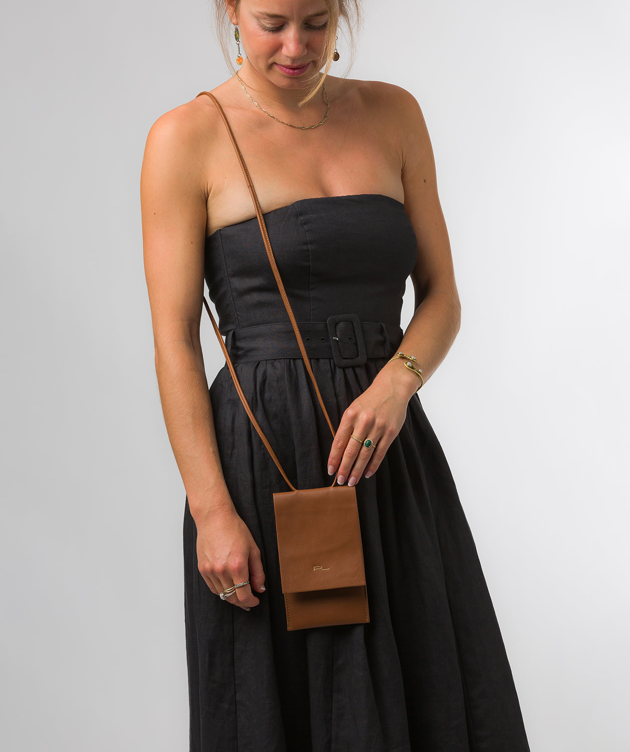 Pure Luxuries Knightsbridge Collection Bags: 'Rina' Oak Nappa Leather Cross Body Phone Bag