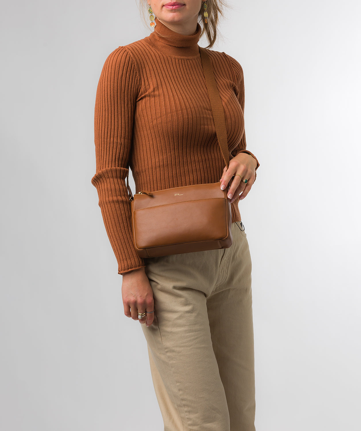 Pure Luxuries Knightsbridge Collection Bags: 'Amber' Oak Nappa Leather Cross Body Bag