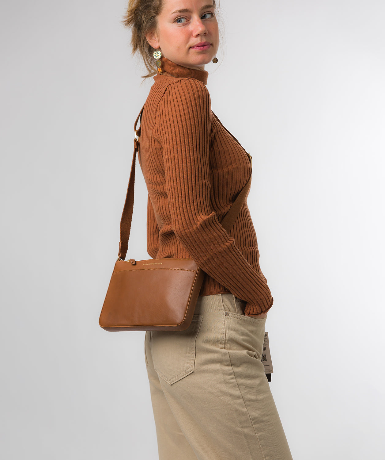 Pure Luxuries Knightsbridge Collection Bags: 'Raye' Oak Nappa Leather Cross Body Bag