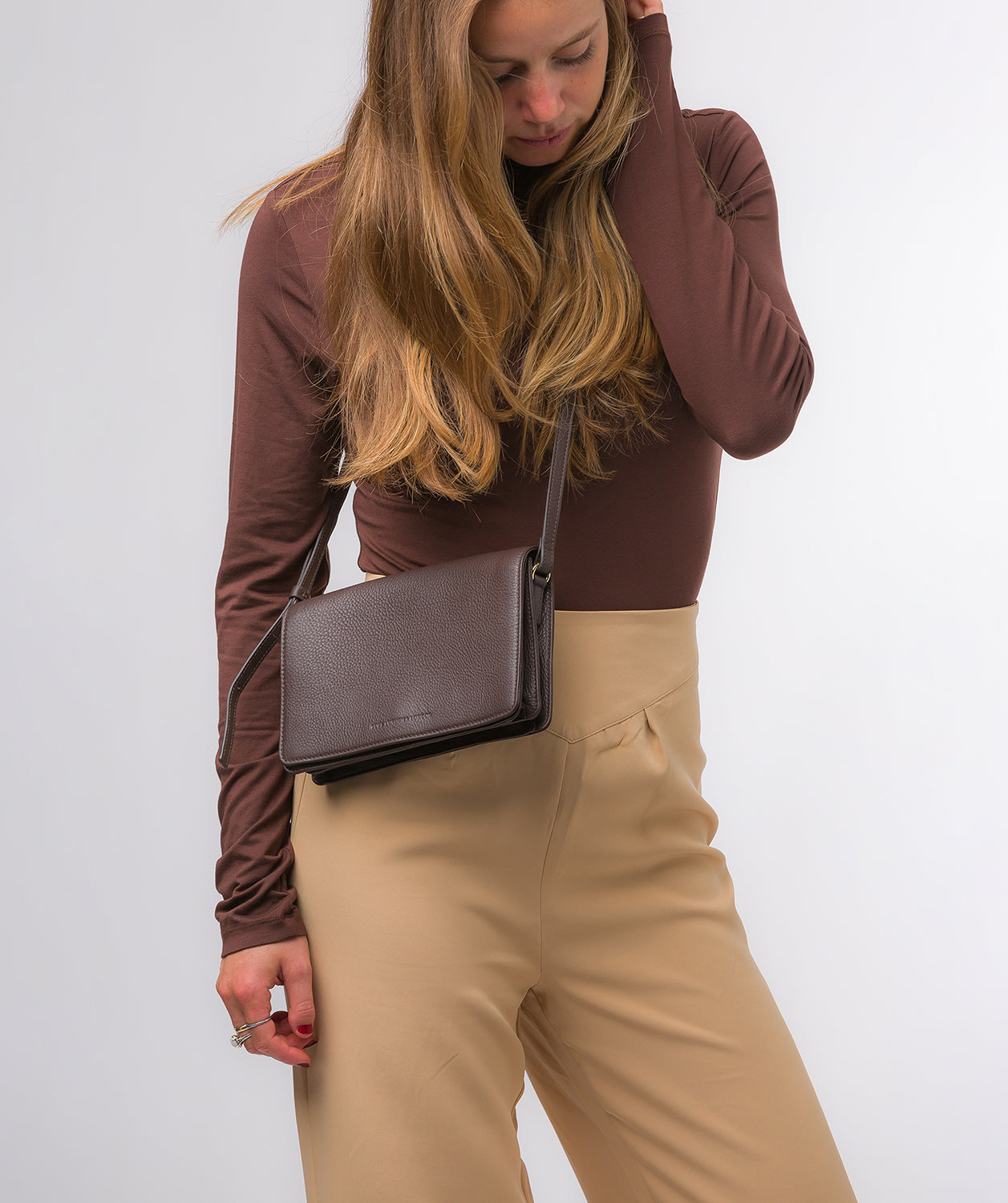 Pure Luxuries Marylebone Collection Bags: 'Gwen' Hot Fudge Nappa Leather Cross Body Bag