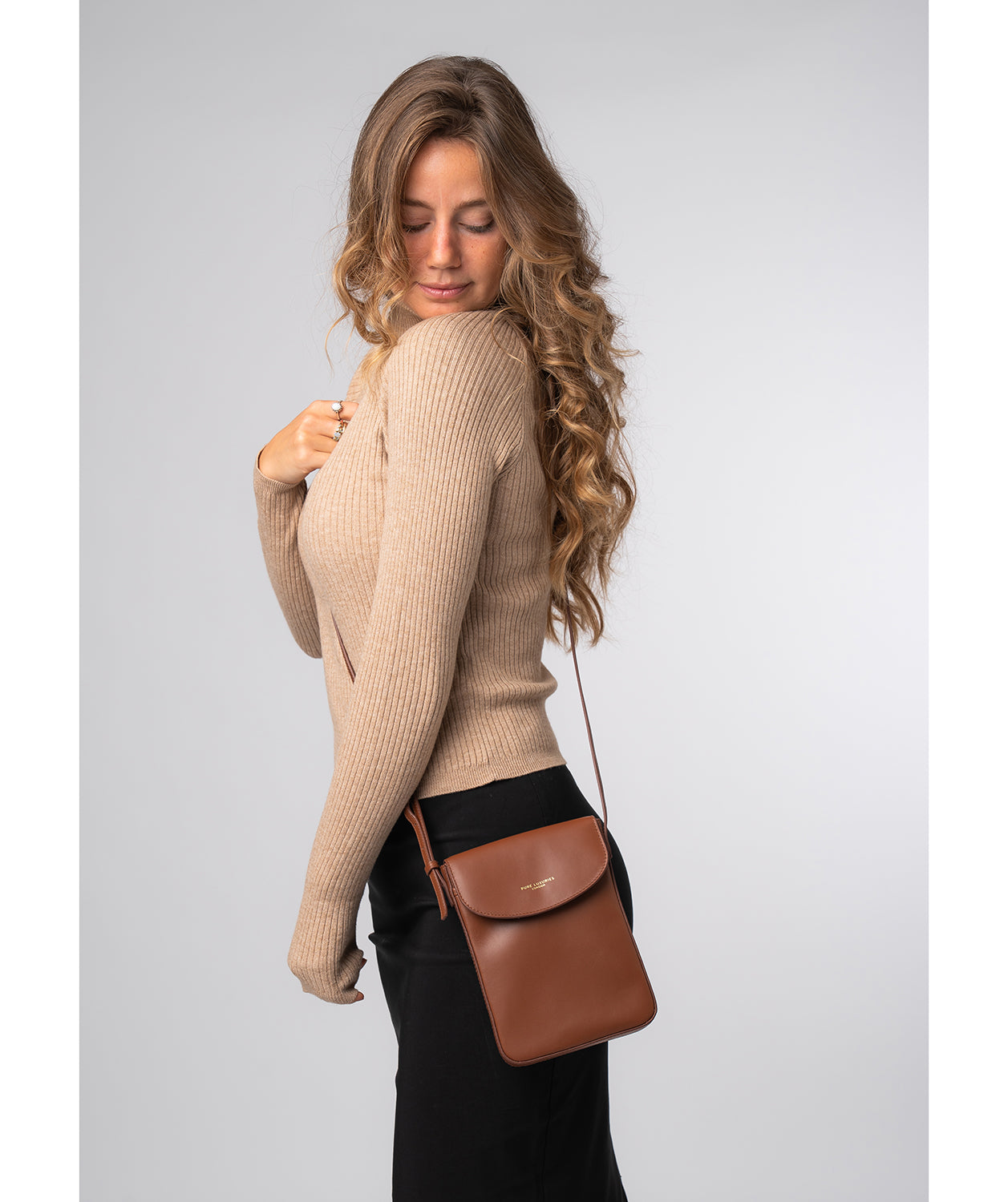 'Lyra' Caramel Leather Cross Body Phone Bag