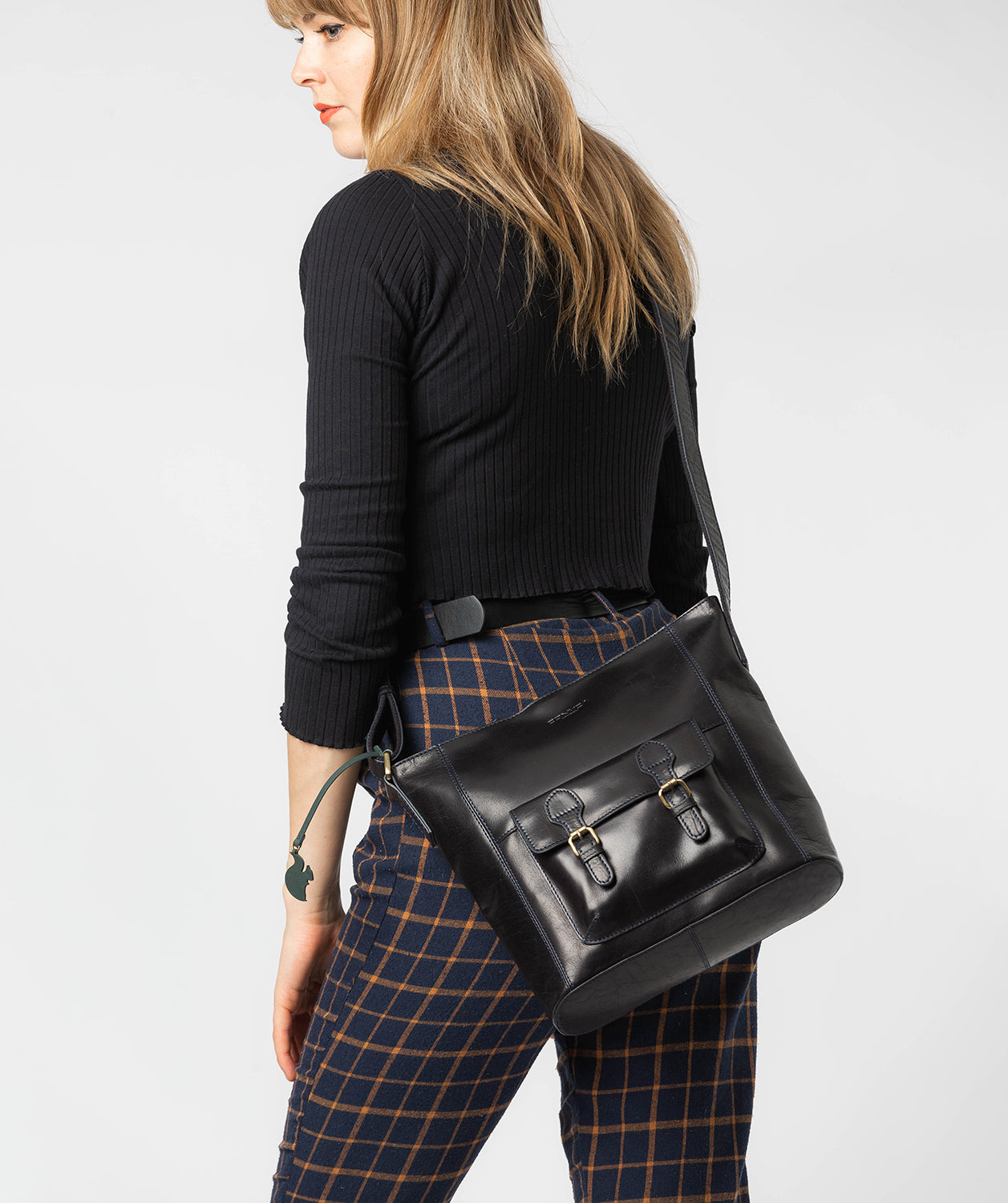 'Robyn' Navy Leather Shoulder Bag