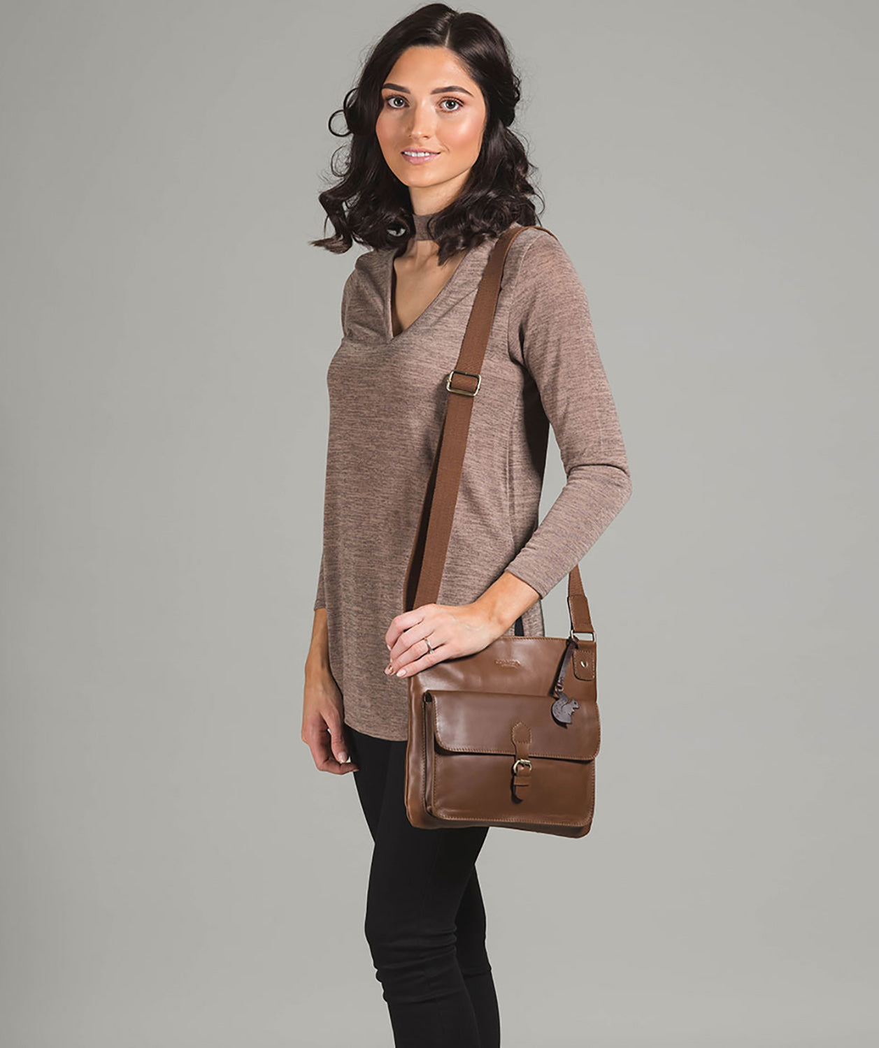 'Sudbury' Vintage Chestnut Handcrafted Leather Bag image 2