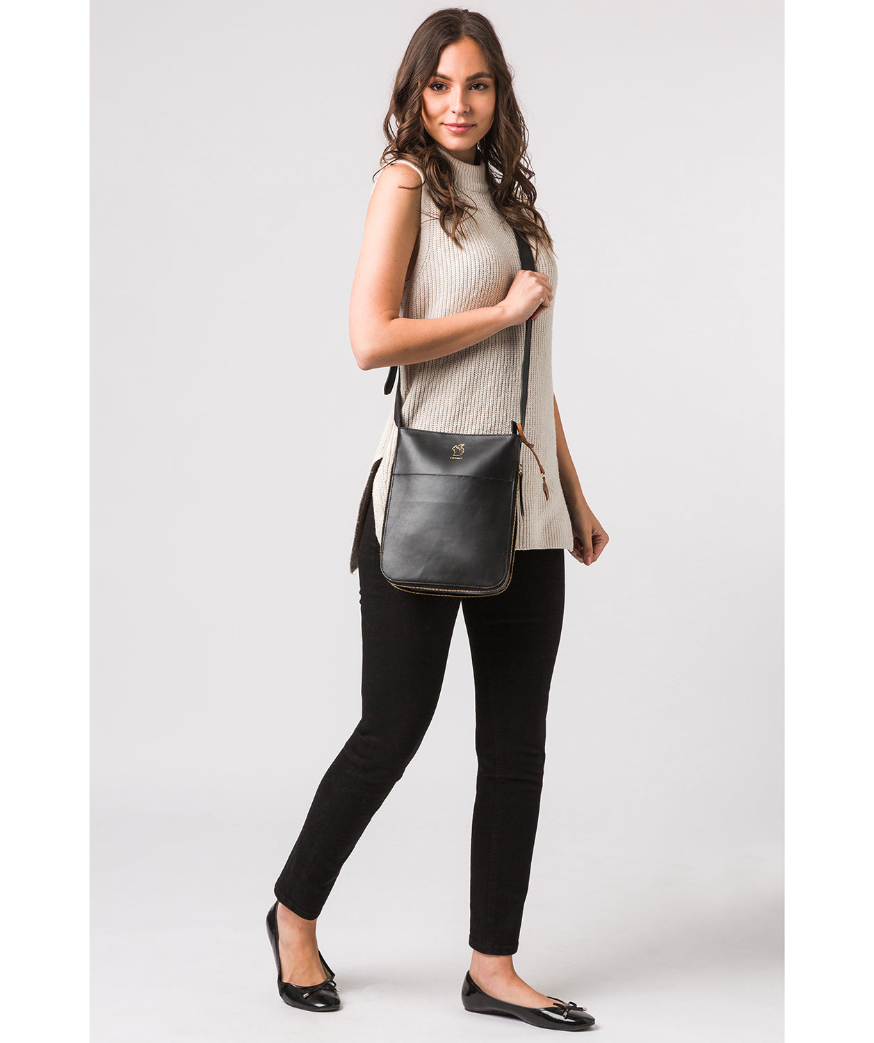 'Lautner' Jet Black Vegetable Tanned Leather Cross Body Bag