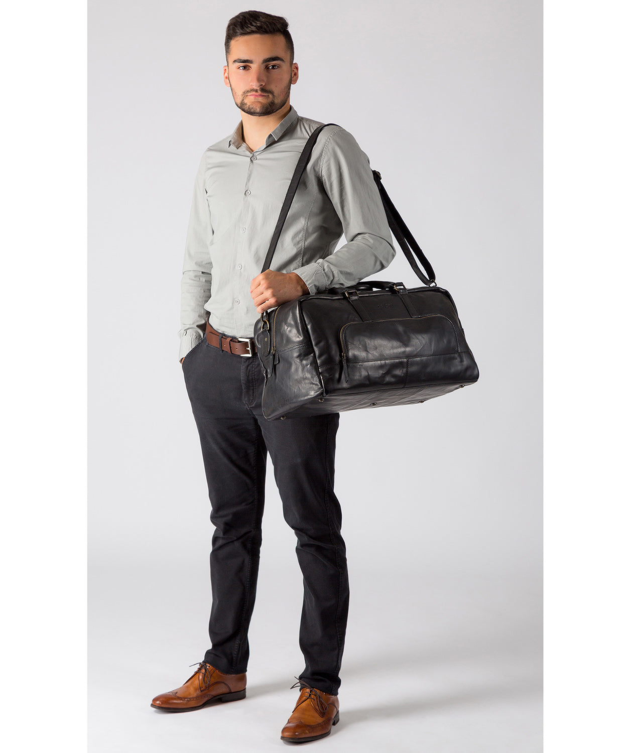 'Giambino' Italian-Inspired Black Leather Holdall image 2