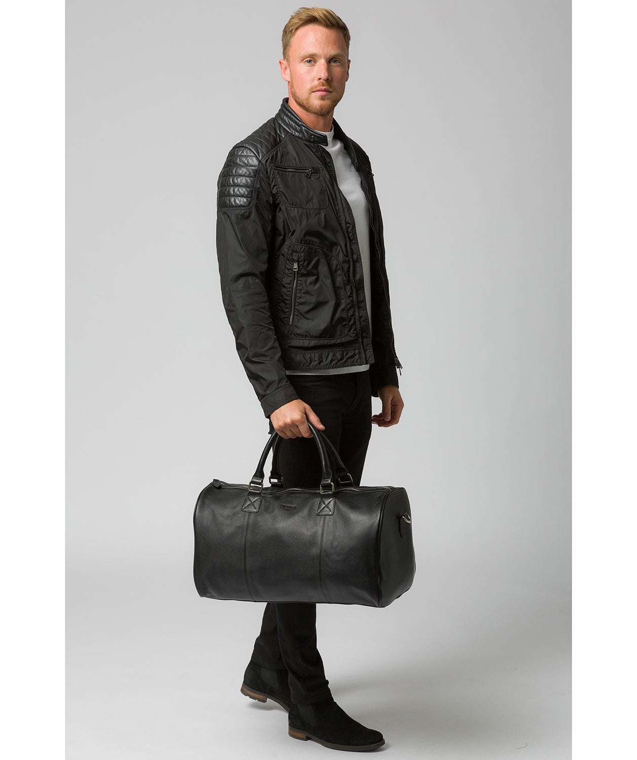 'Club' Black Leather Holdall image 7