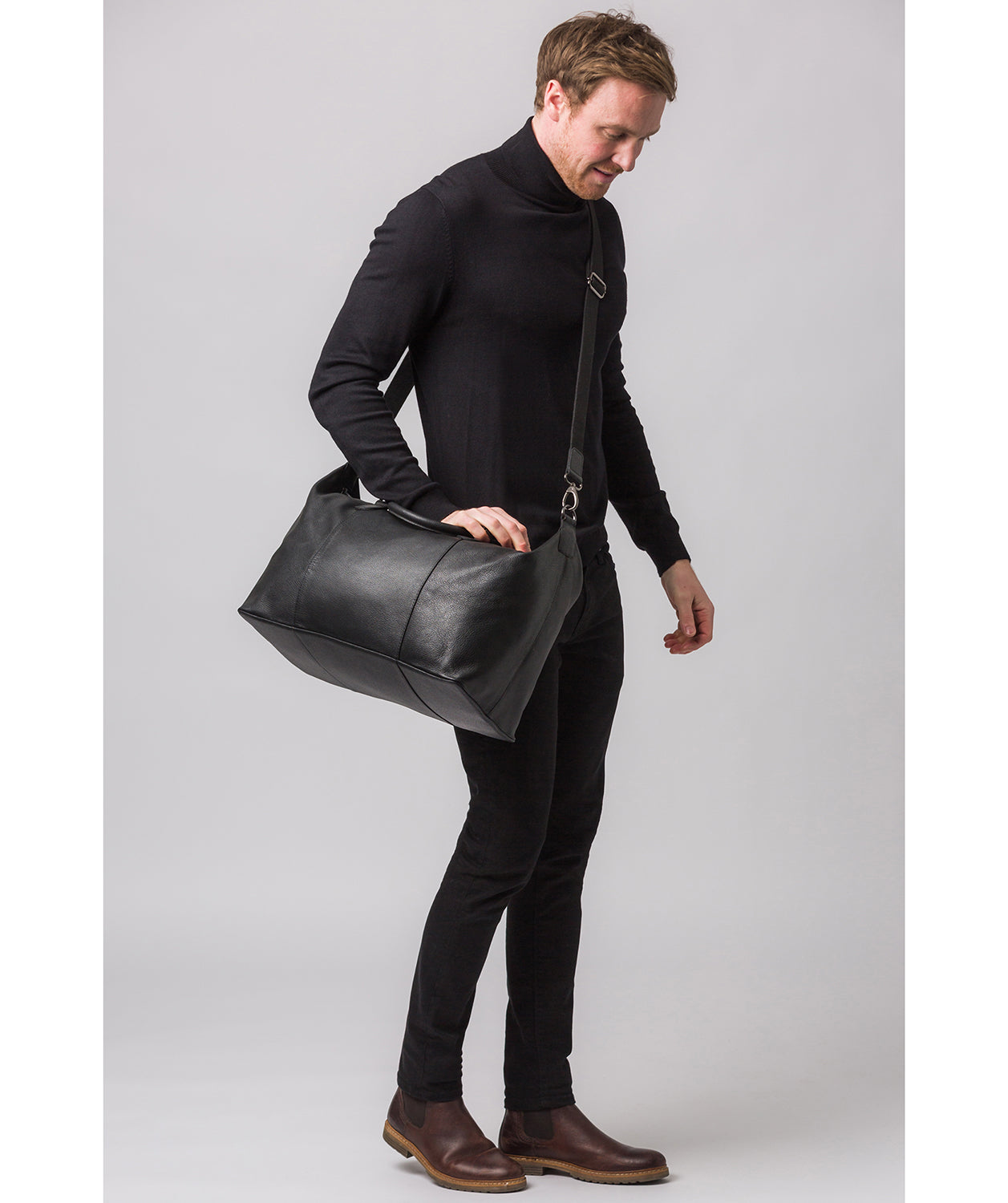 'Navigator' Black Leather Holdall