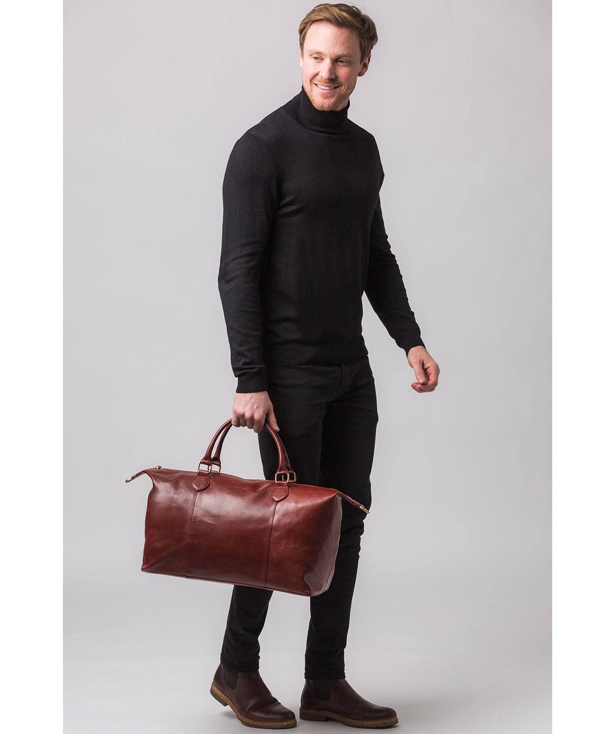 'Navigator' Dark Chestnut Leather Holdall