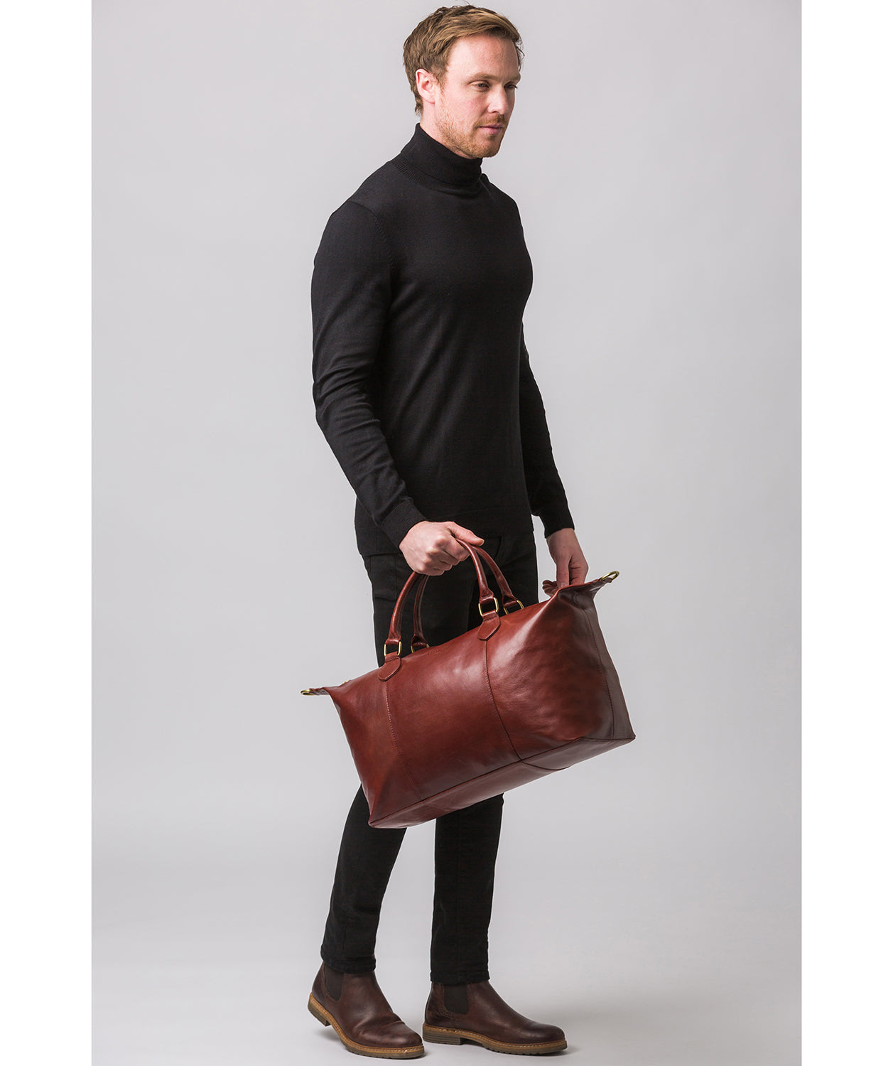 'Excursion' Dark Chestnut Leather Holdall