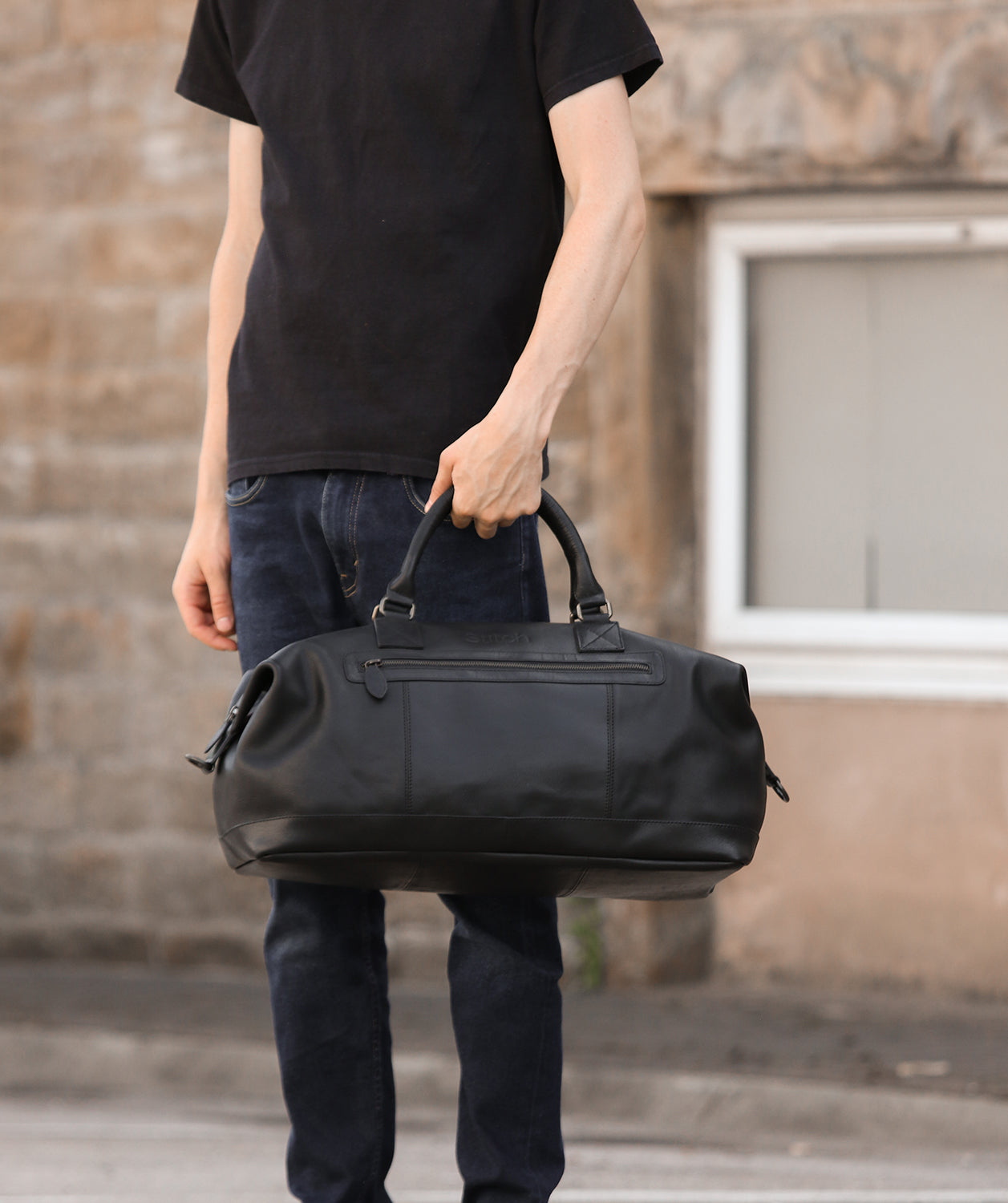 'Shuttle' Matte Black Leather Holdall