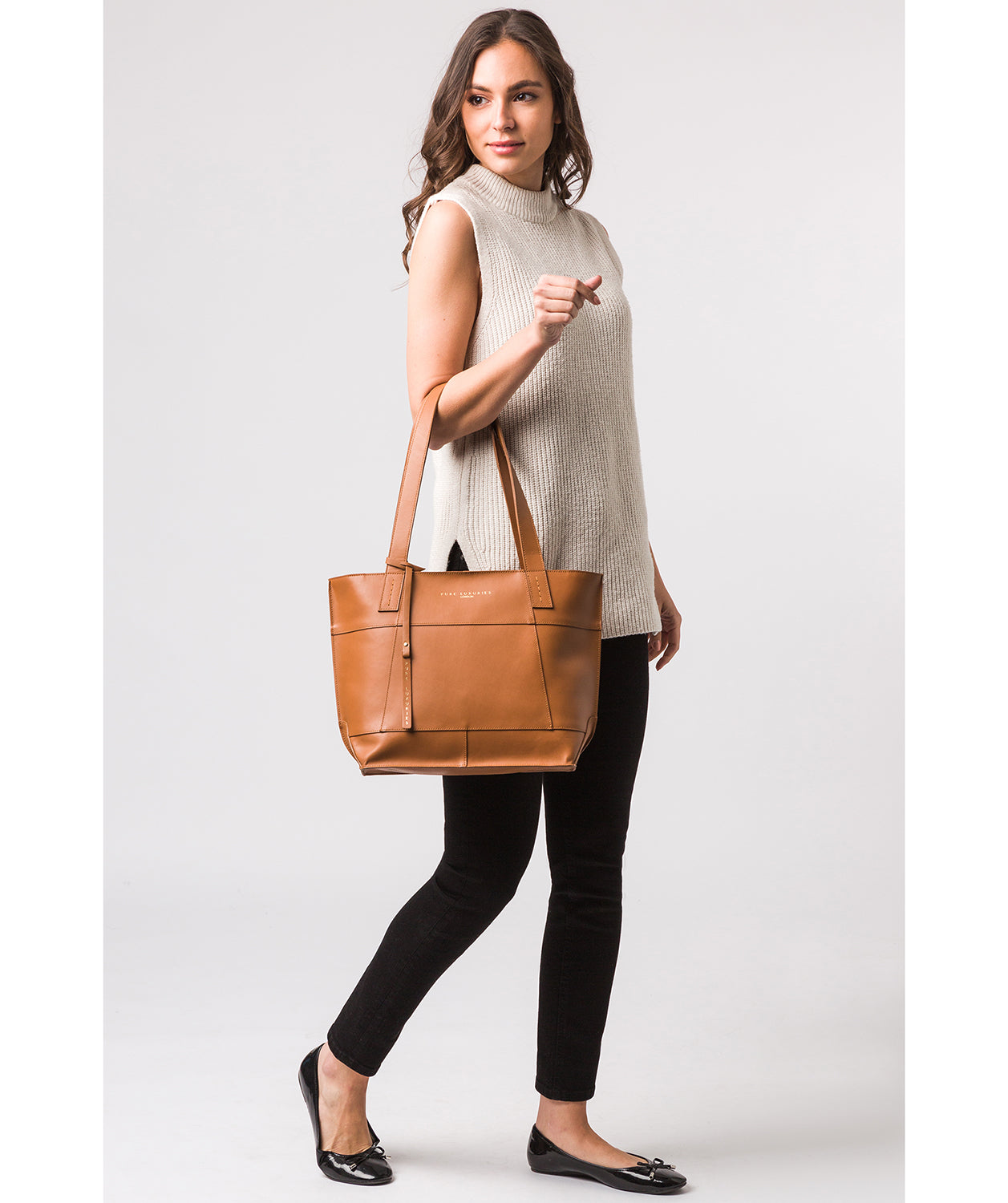 'Portslade' Saddle Tan Vegetable-Tanned Leather Shoulder Bag