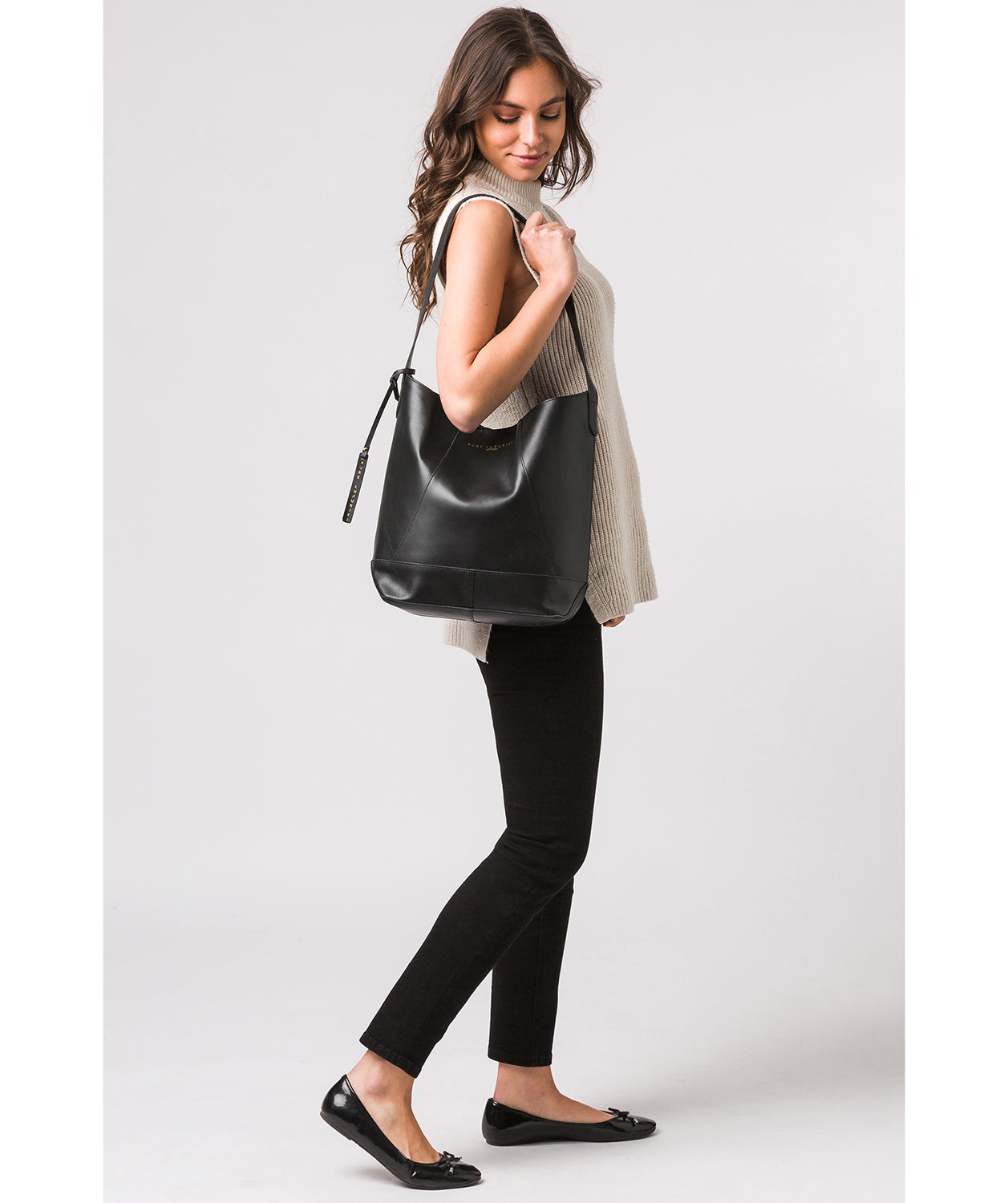 'Tunbridge' Jet Black Vegetable-Tanned Leather Tote Bag