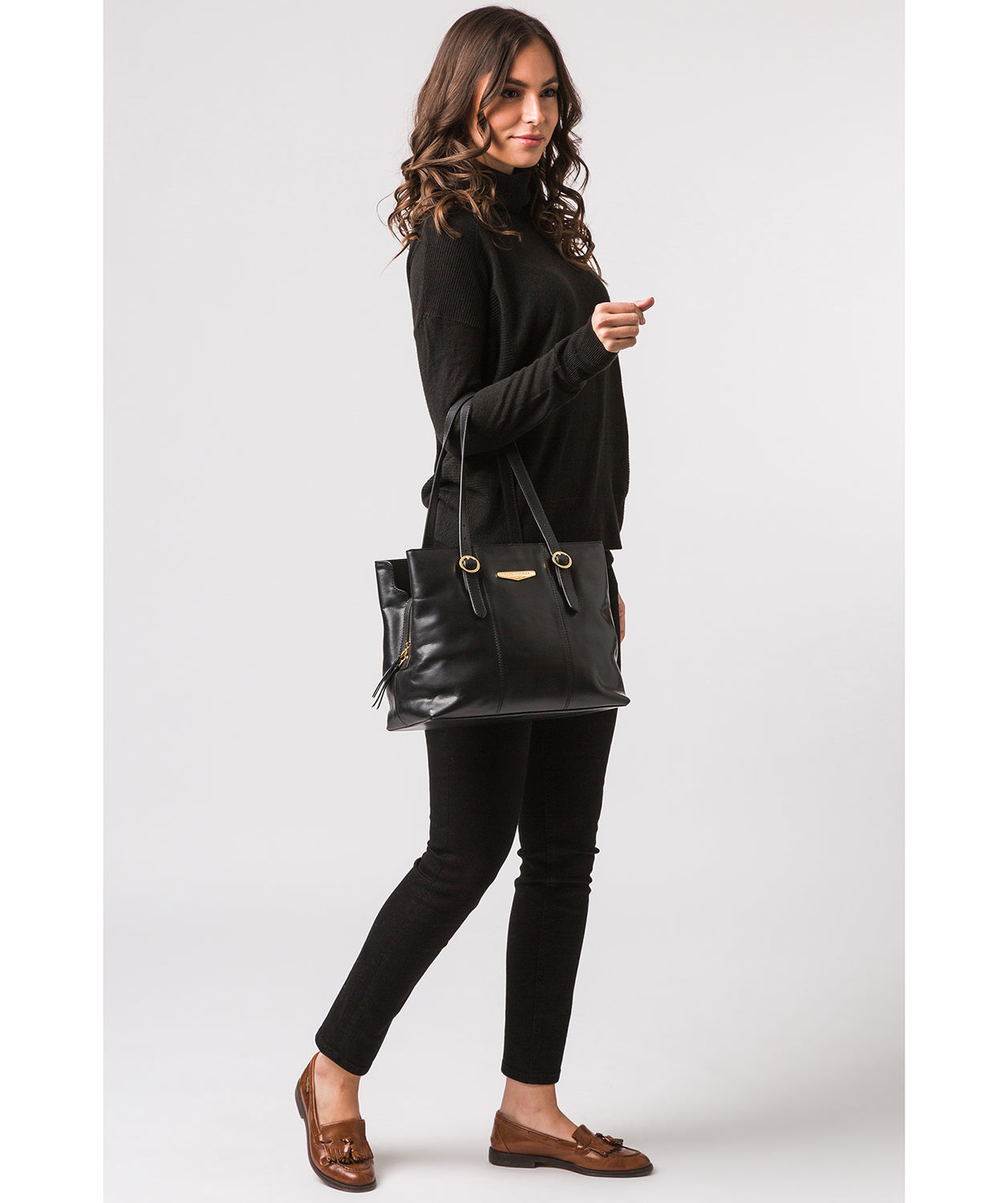 'Rosie' Black Vegetable-Tanned Leather Handbag