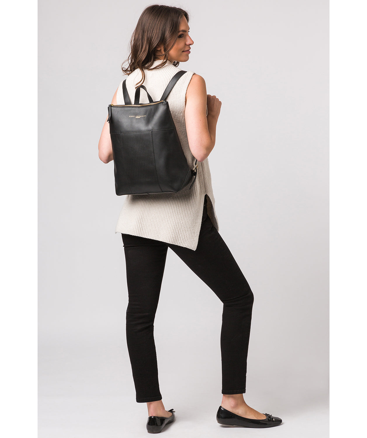 'Hastings' Jet Black Vegetable-Tanned Leather Backpack