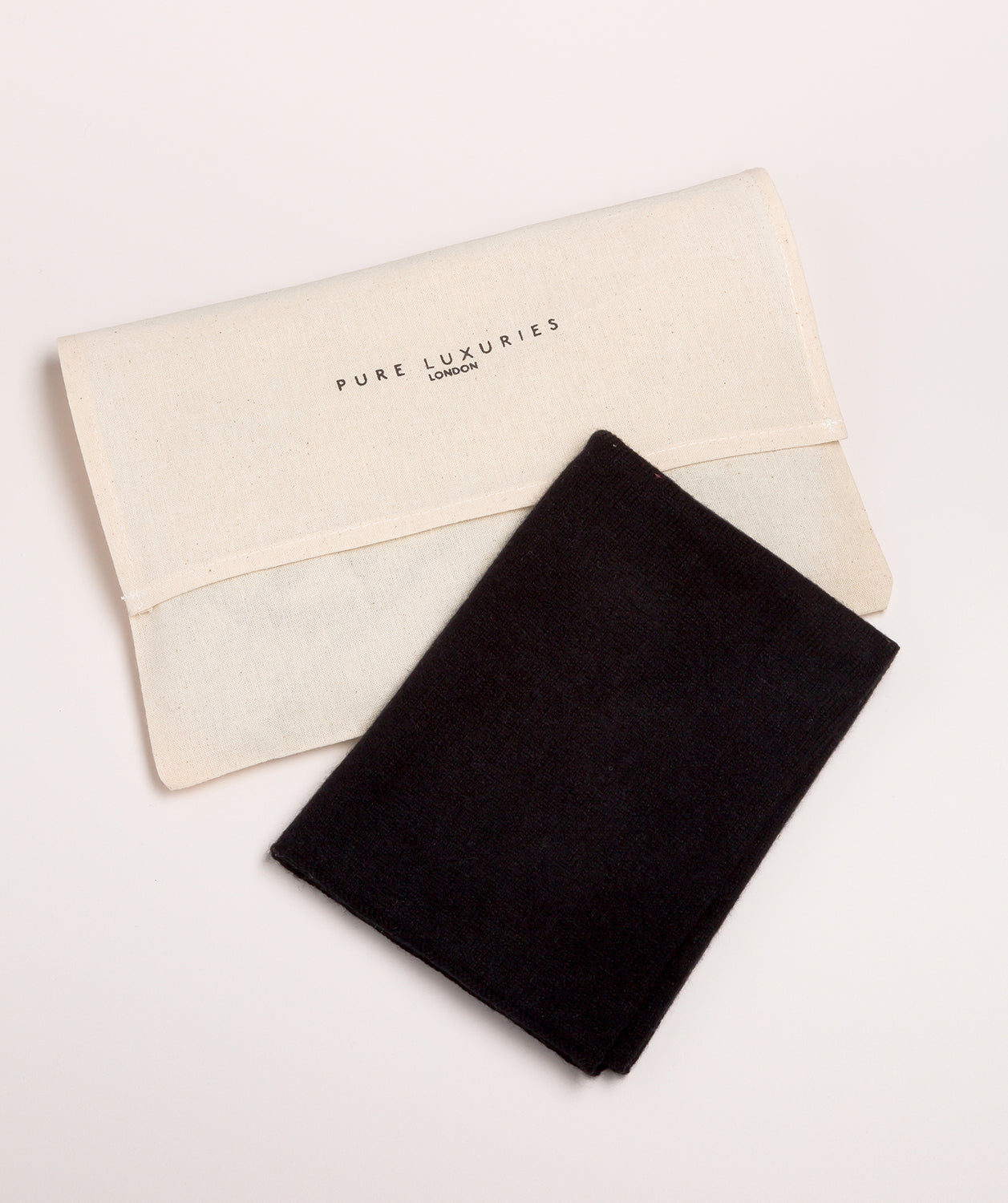 'Holker' Black Cashmere & Merino Wool Snood