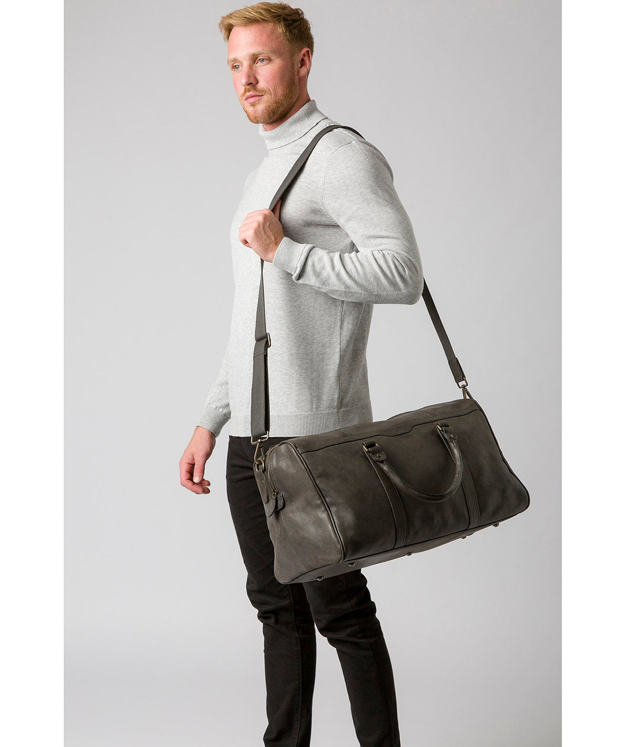 'Blanc' Ash Black Leather Holdall image 2