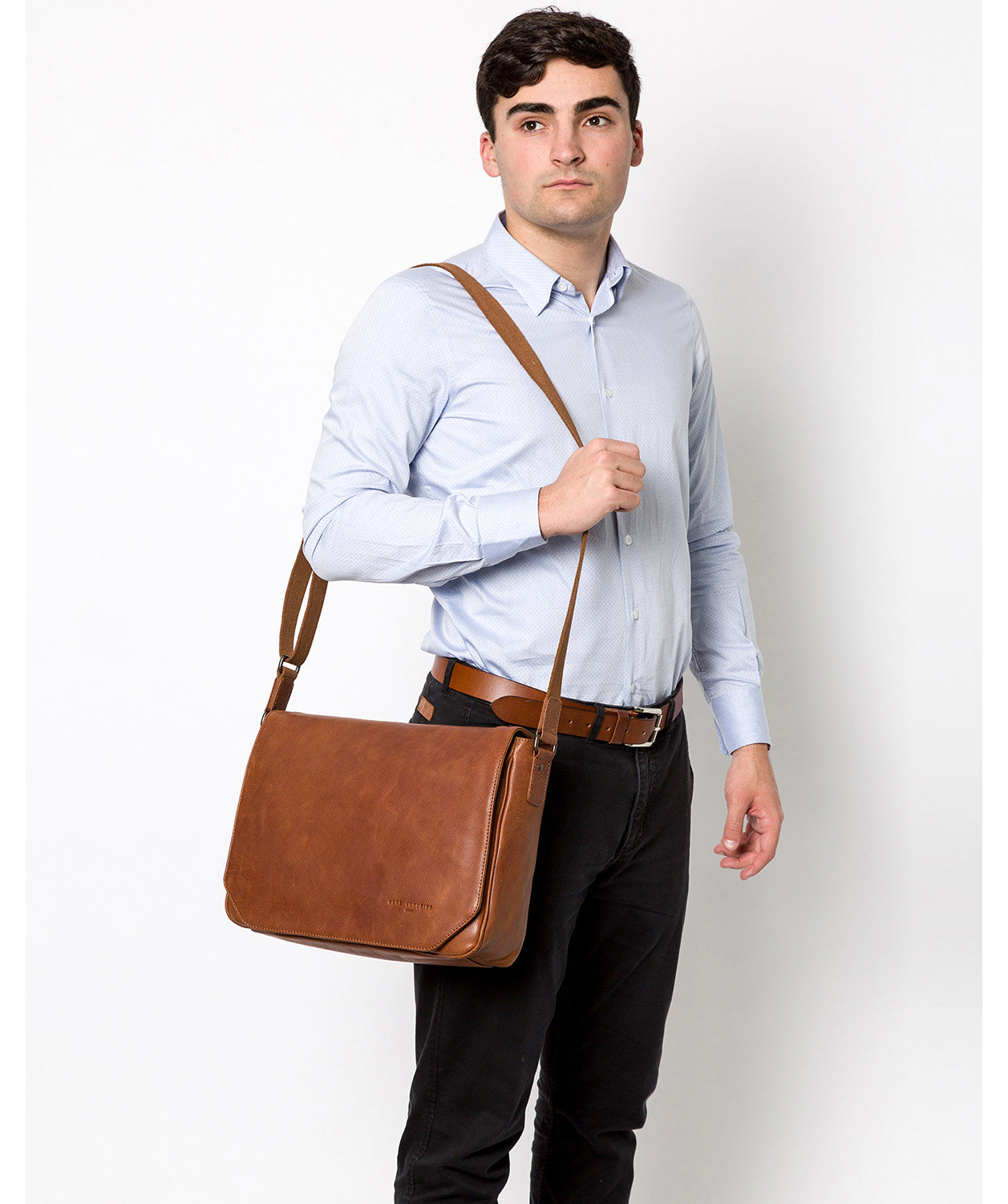 'Eiger' Tan Leather Messenger Bag