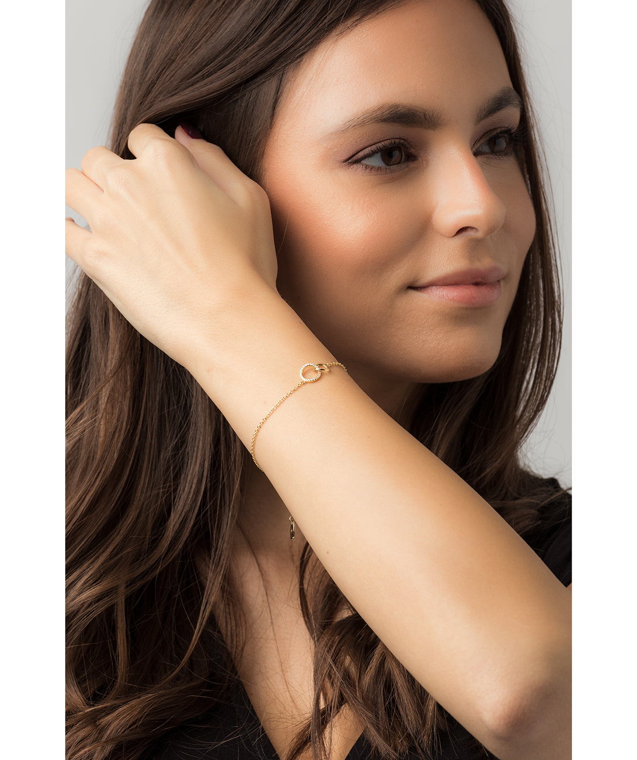 Gift Packaged 'Zeller' 18ct Yellow Gold Plated 925 Silver Linked Circle Bracelet