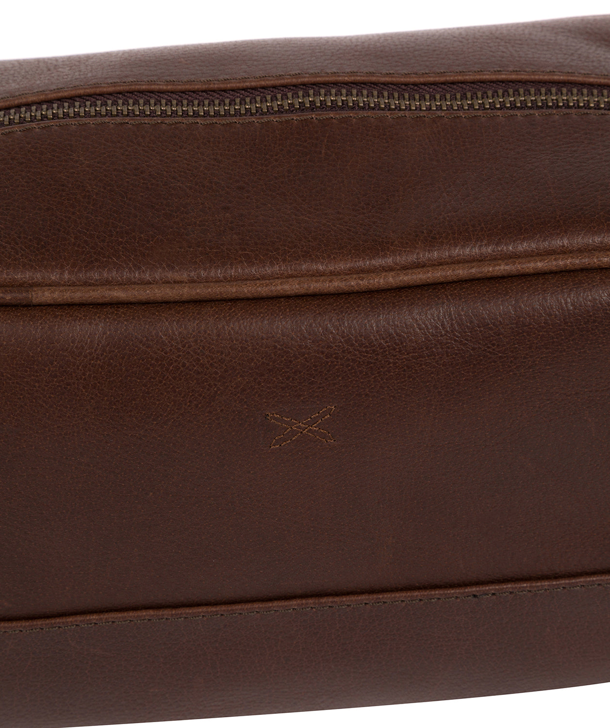 'Bowfell' Malt Leather Washbag image 5